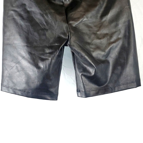 NWT American Eagle Faux Leather Highest Rise Bike Short in Black - Picture 7 of 9